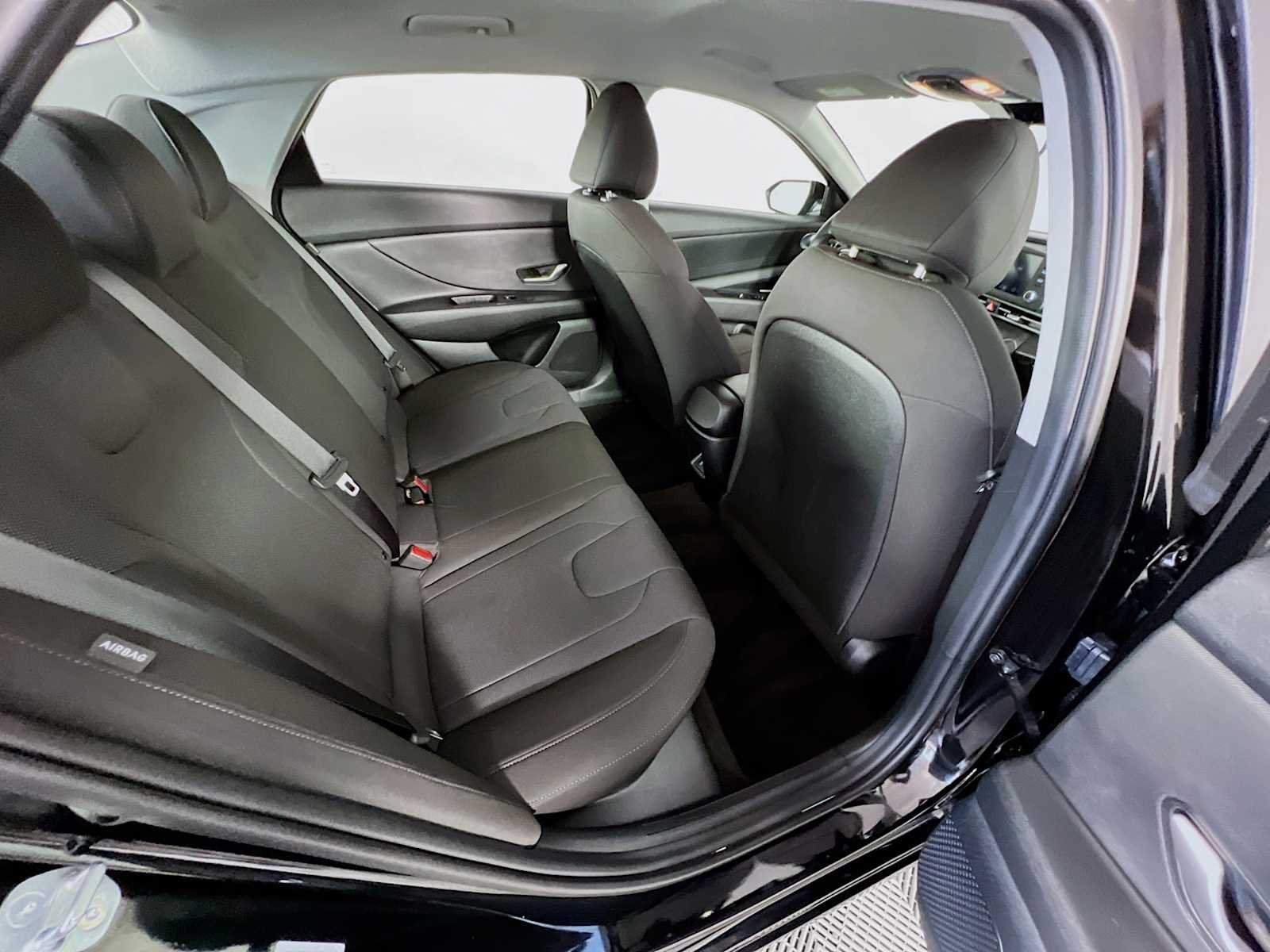 Certified Used 2025 Abyss Black Hyundai SE image 26