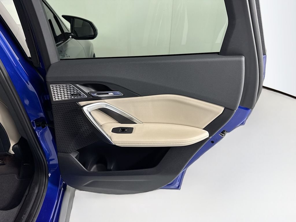 Used 2024 Blue Metallic BMW M35i image 27