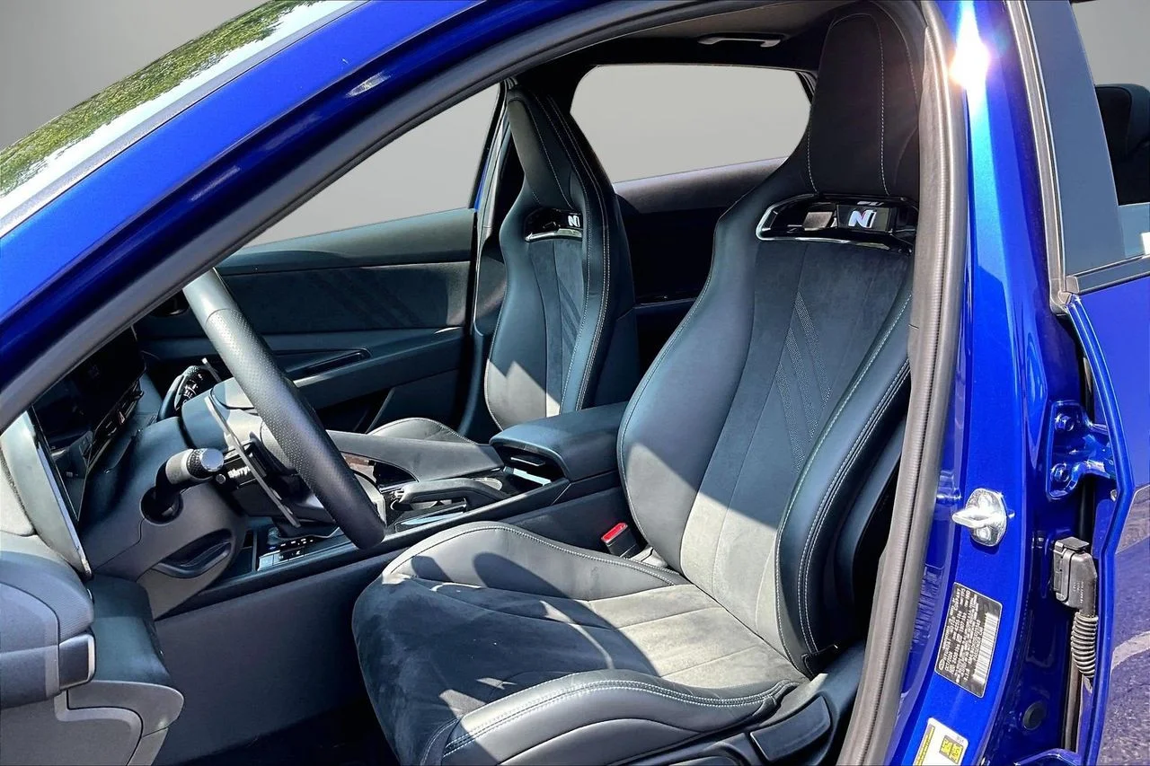 Used 2025 Blue Hyundai Base image 20
