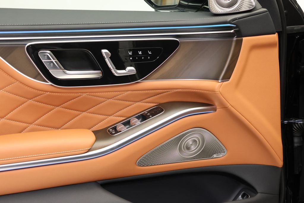 New 2027 Black Mercedes-Benz S 580 image 30