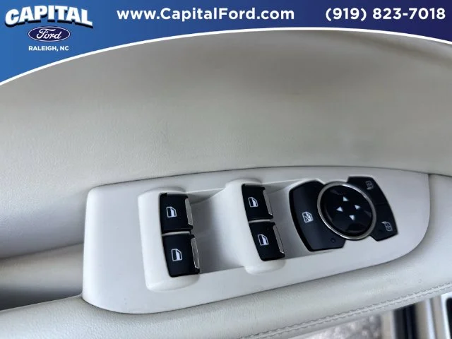 Used 2017 Gold Lincoln Premiere image 21