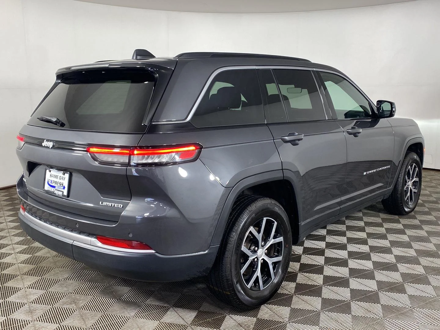 Used 2026 Baltic Gray Metallic Clearcoat Jeep Limited image 3