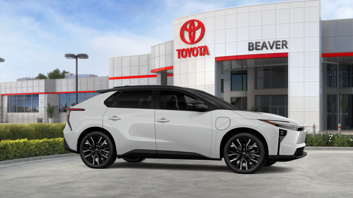New 2026 Wind Chill Pearl with Midnight Black Metallic roof Toyota Limited image 13