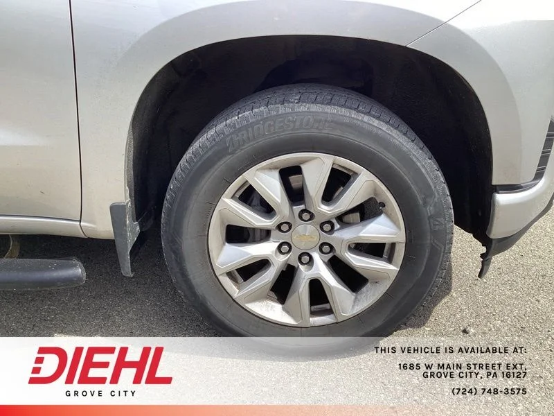 Used 2021 Silver Chevrolet Custom image 9