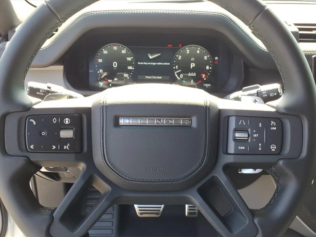 2026 Land Rover Defender V8 - Photo 12