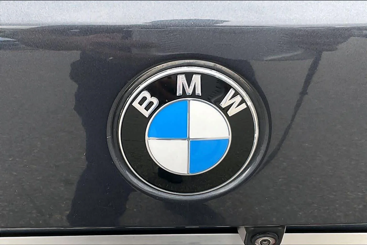 Used 2019 Arctic Gray Metallic BMW xDrive40i image 32
