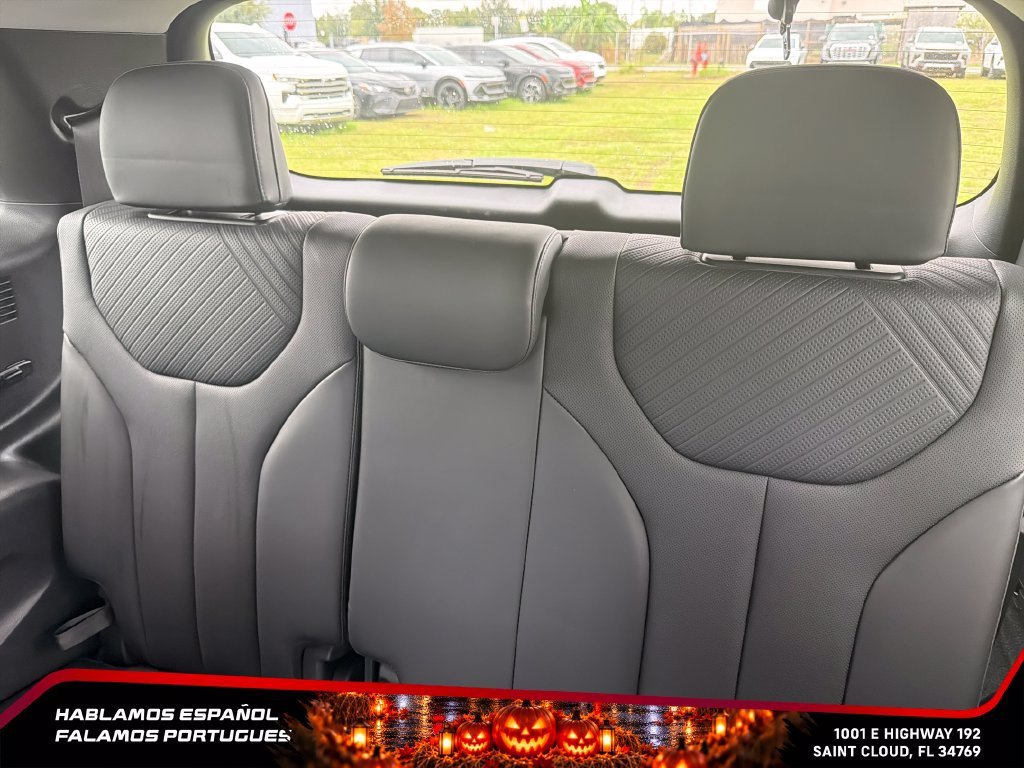 Used 2025 Gray Hyundai SEL Premium image 28
