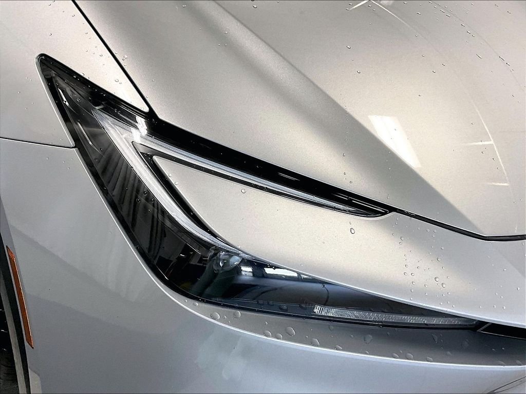 Used 2025  Toyota LE image 31