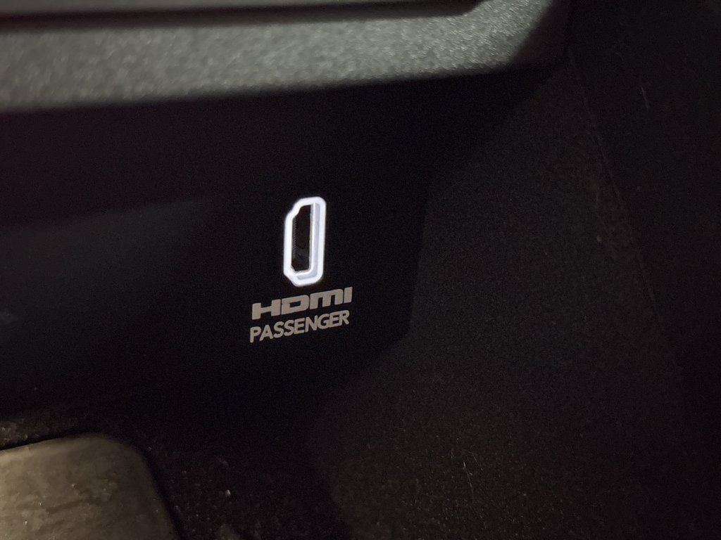 Used 2022 Velvet Jeep Series II image 31