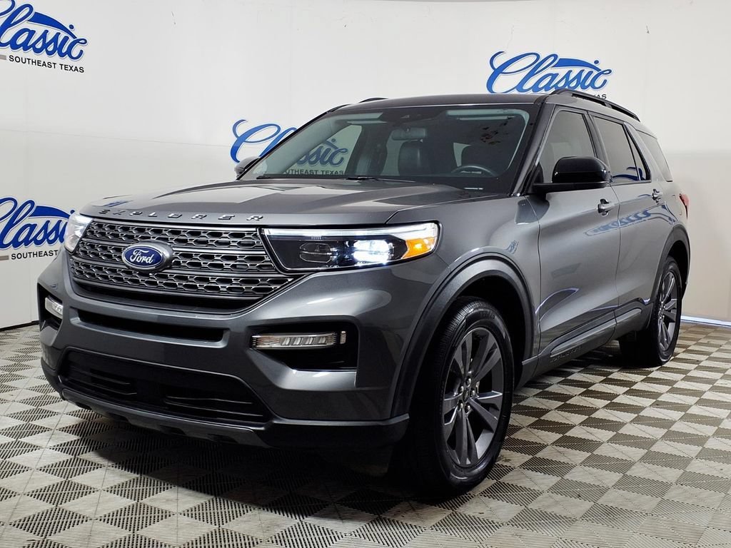 Used 2023 Carbonized Gray Ford XLT image 5