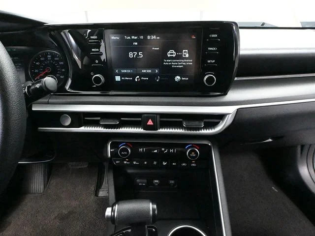 Used 2021 Beige Kia LXS image 31