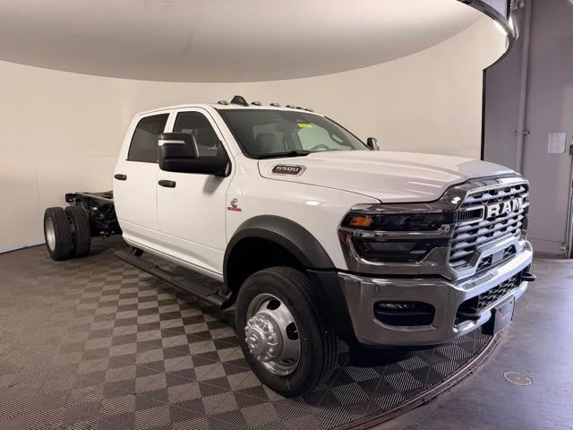 2026 RAM 5500 Big Horn 4X4 Crew Cab DRW 197" WB's photo