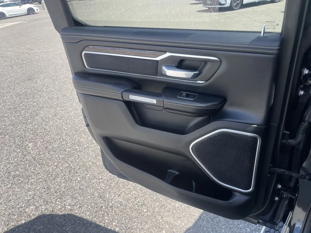 Used 2020 Maximum Steel Metallic Clearcoat Ram Laramie image 14
