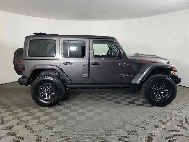 New 2026 Granite Crystal Metallic Clear-Coat Exterior Paint Jeep Rubicon X image 28