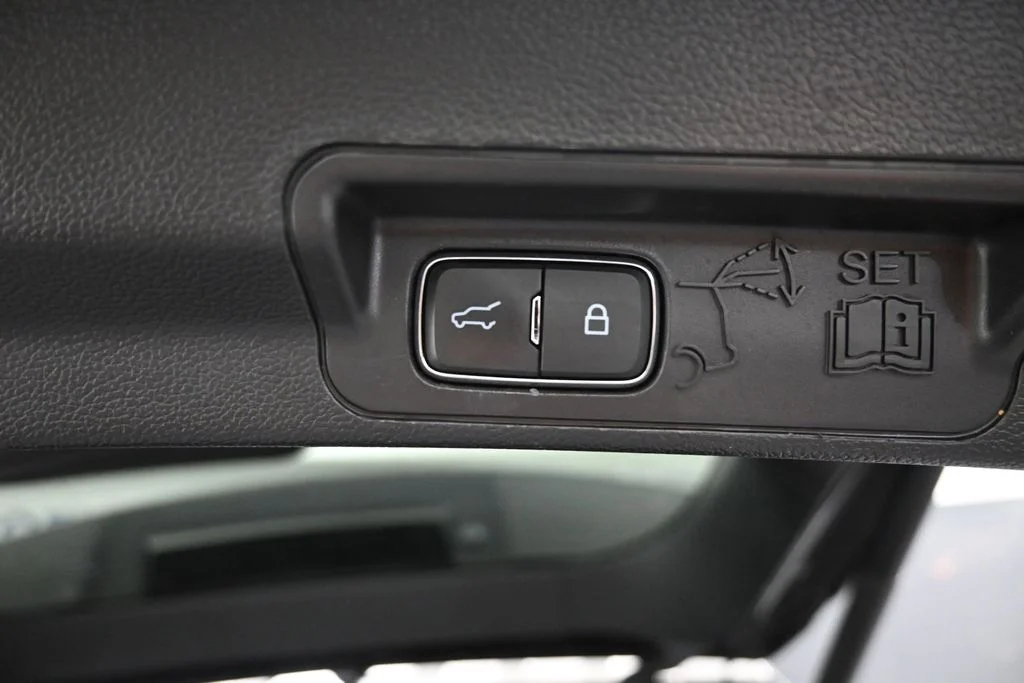 Certified Used 2020 Black Ford Platinum image 14