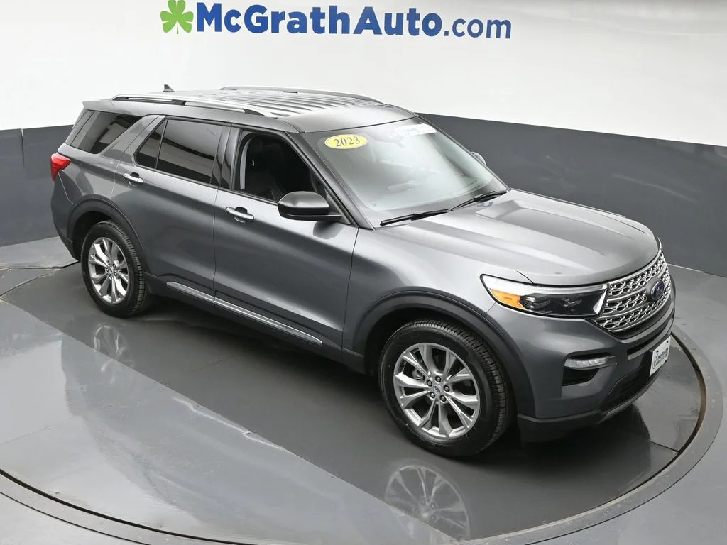 Used 2023 Gray Ford Limited image 3