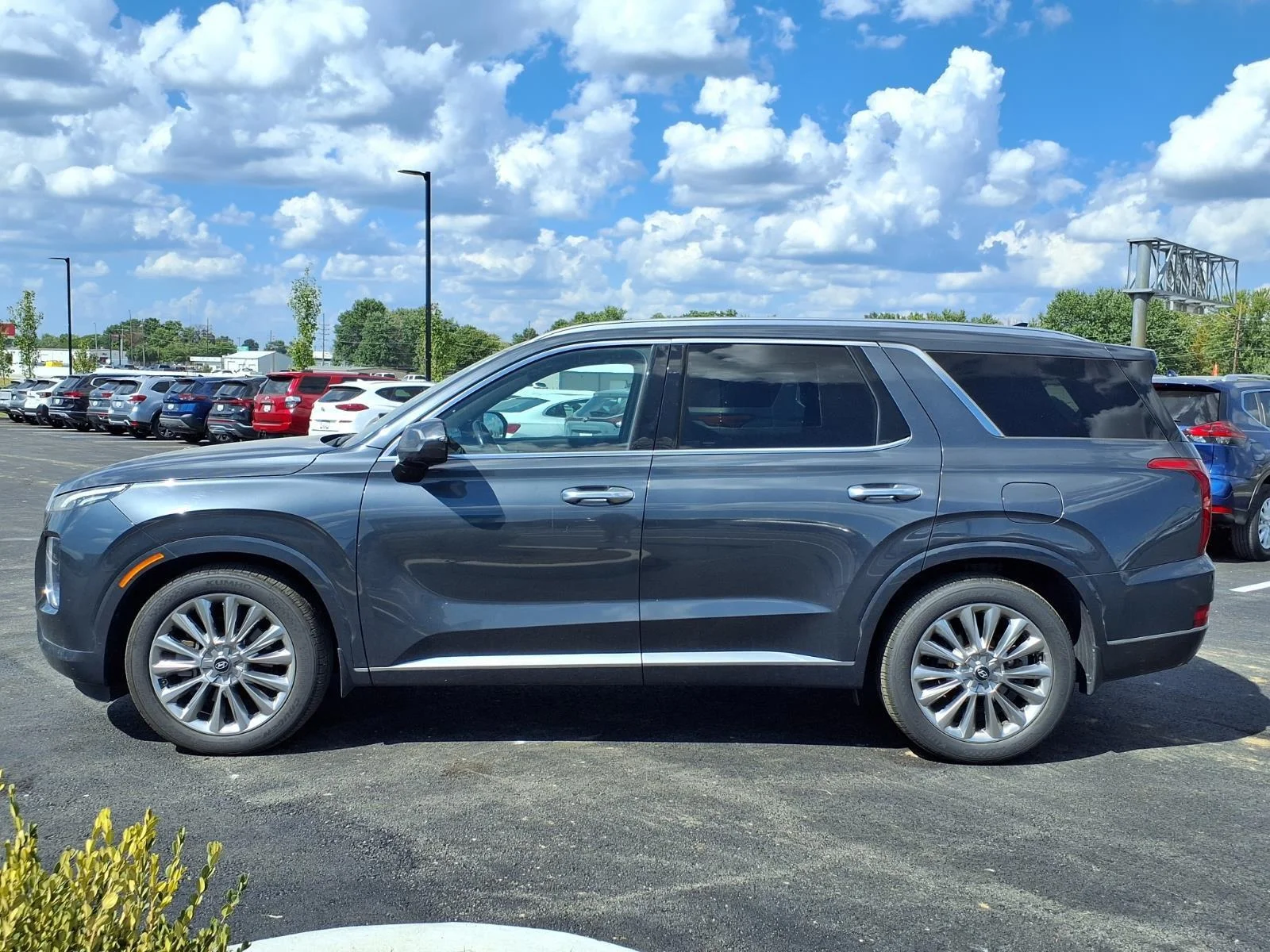 Used 2020 Steel Graphite Hyundai Limited image 20