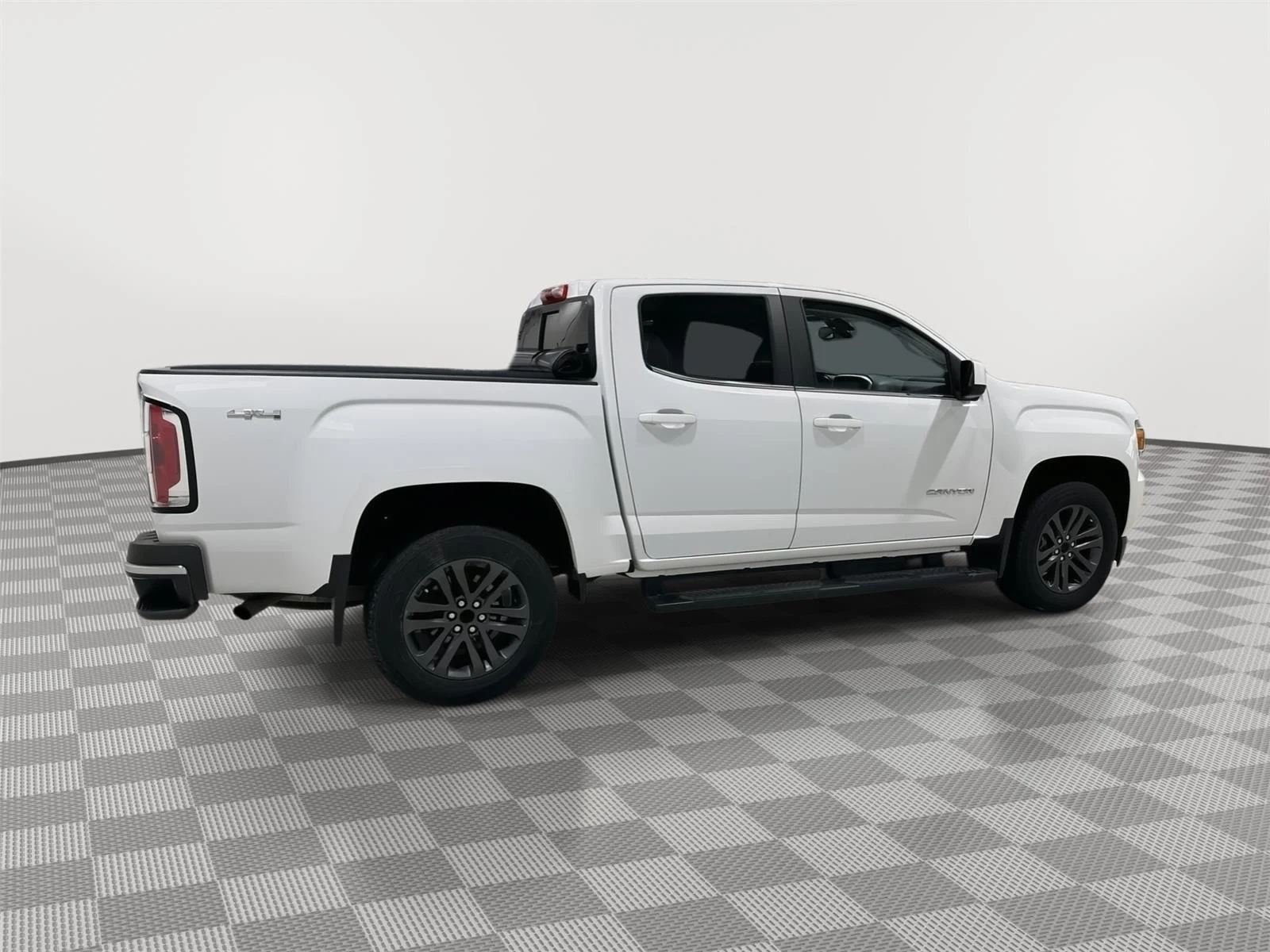 Used 2020 SUMMIT WHITE GMC 4WD SLE image 6