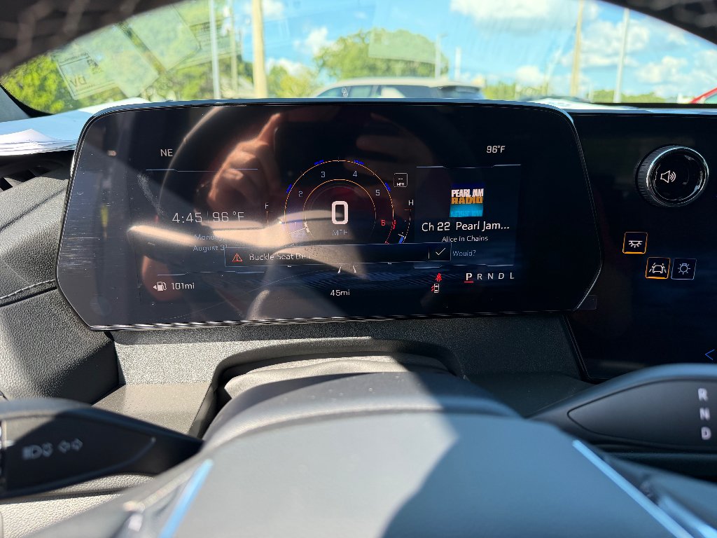 New 2027 Sterling Gray Metallic Chevrolet LT image 30