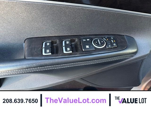 Used 2018 Silver Kia EX image 23