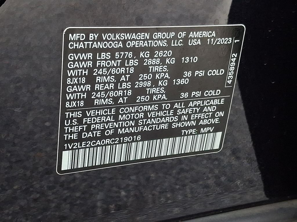 Used 2024 Black Volkswagen 2.0T SE image 27