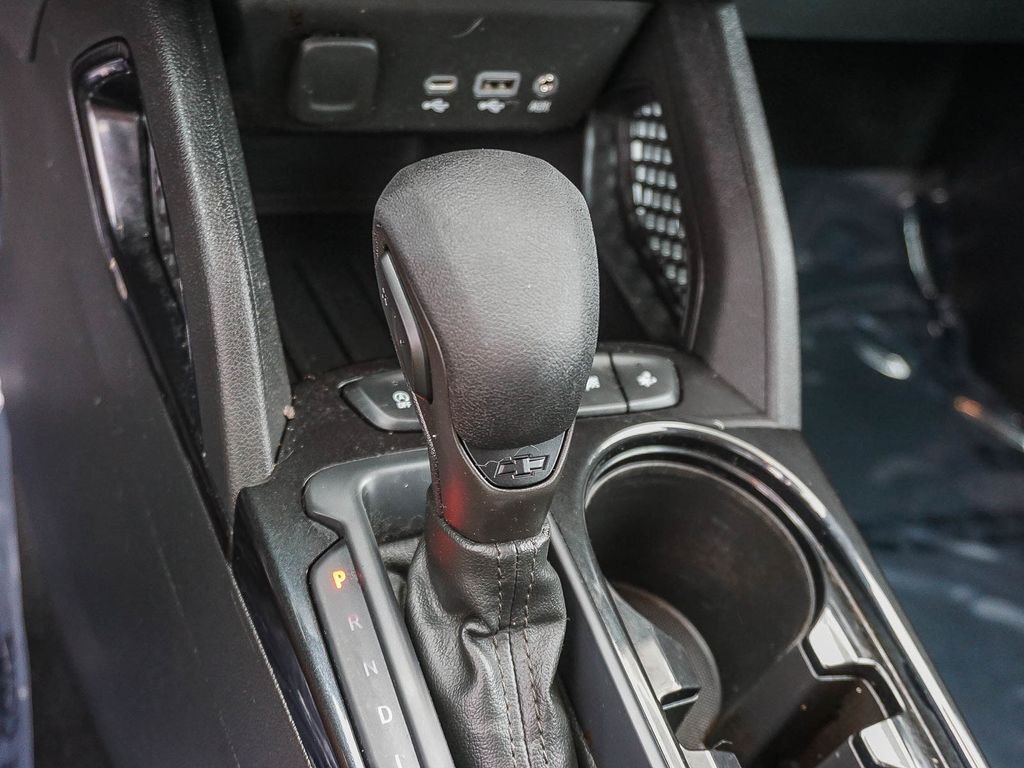 Used 2023 Red Chevrolet LT image 22