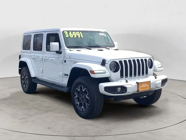 Certified Used 2023 Bright White Clearcoat Jeep Altitude image 7