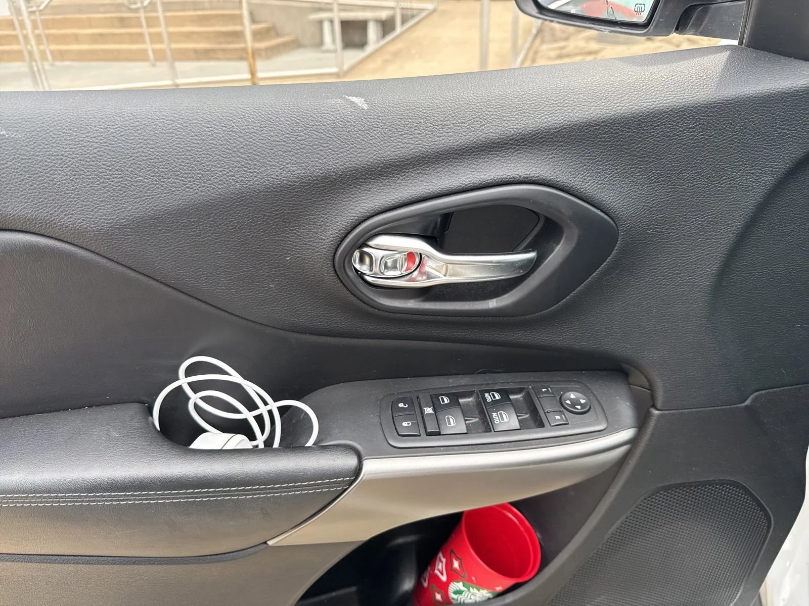 Used 2019 White Jeep Latitude Plus 4x4 image 12
