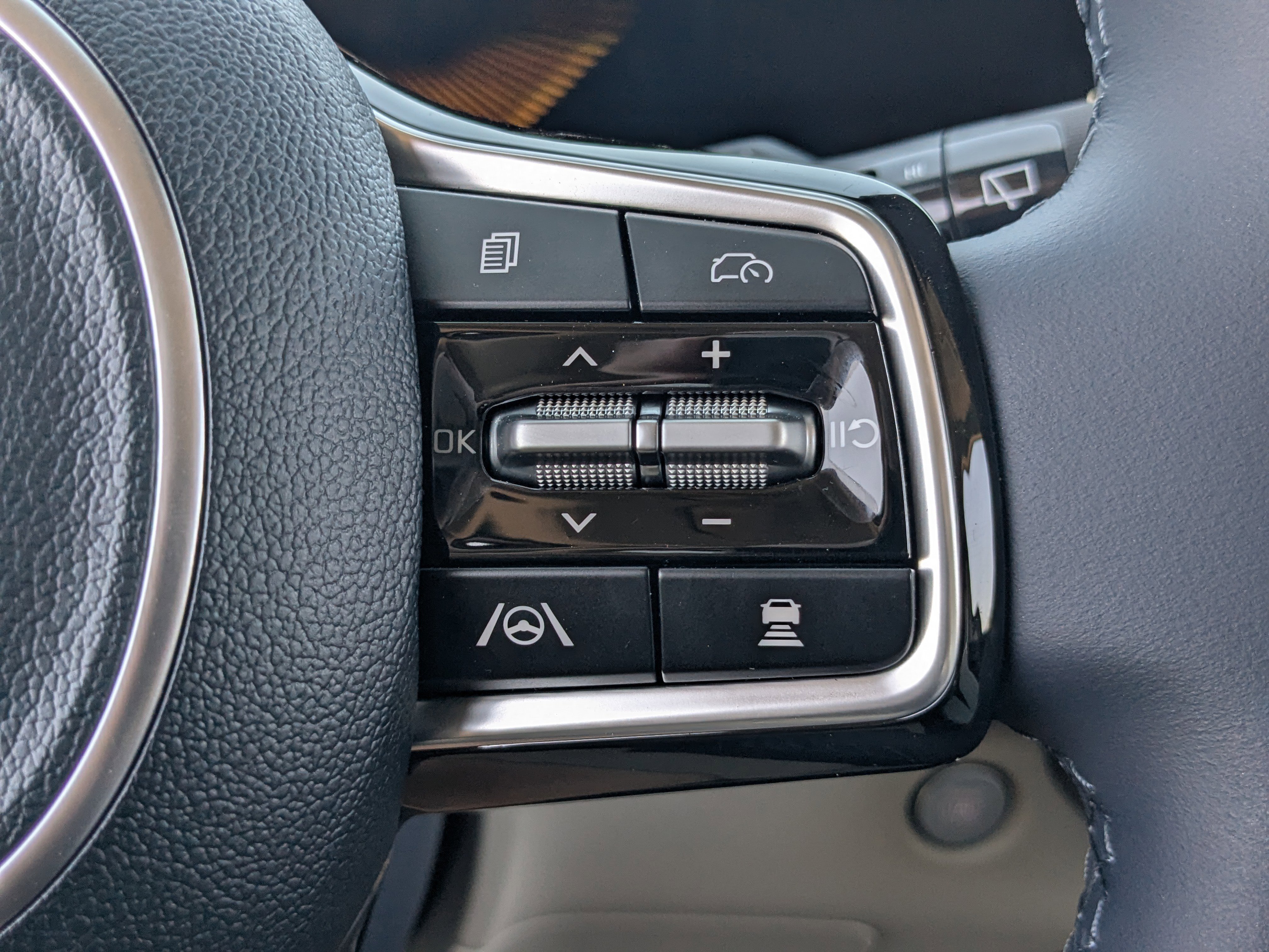 2026 Kia Carnival EX - Photo 31