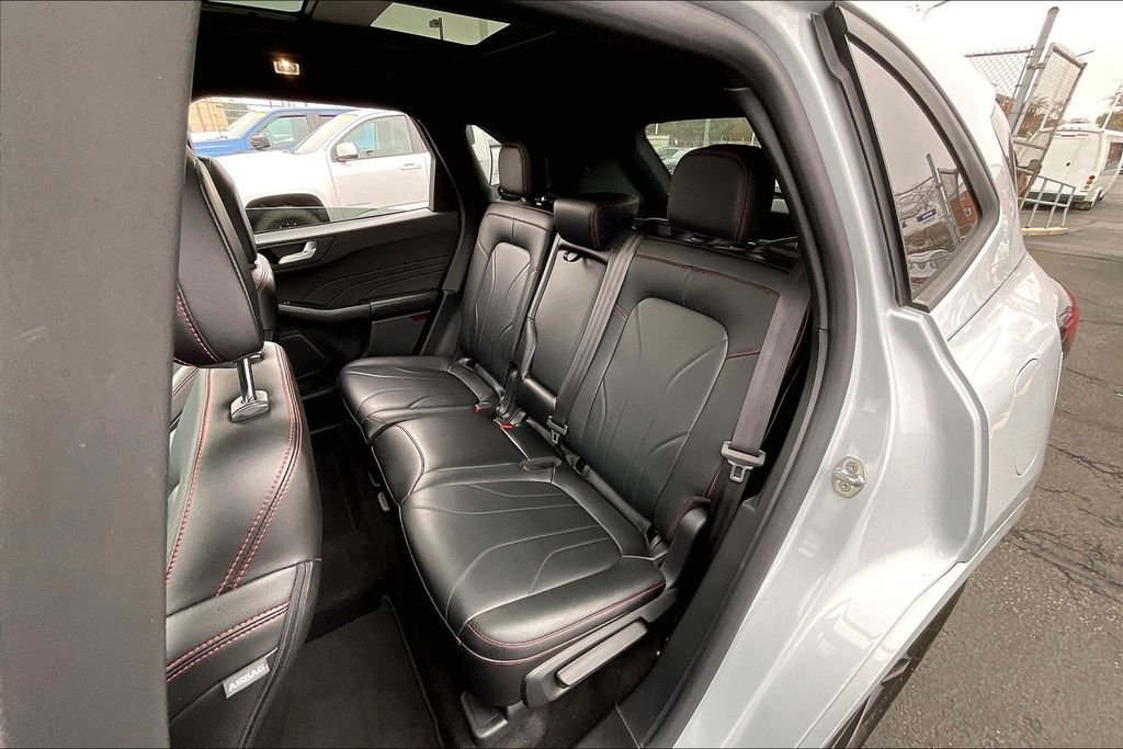 2025 Ford Escape Hybrid ST-Line Elite - Photo 12
