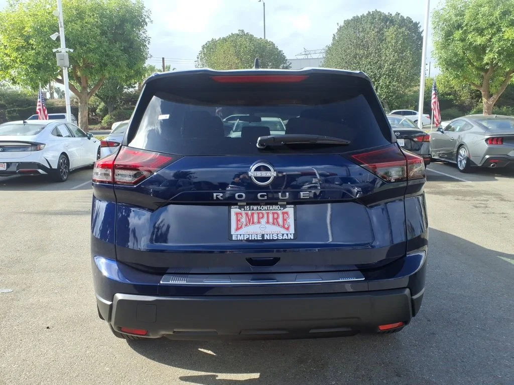 New 2026 Deep Ocean Blue Pearl Nissan SV image 5