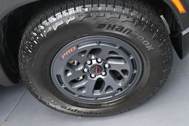 Used 2025 Gray Nissan PRO-X image 28