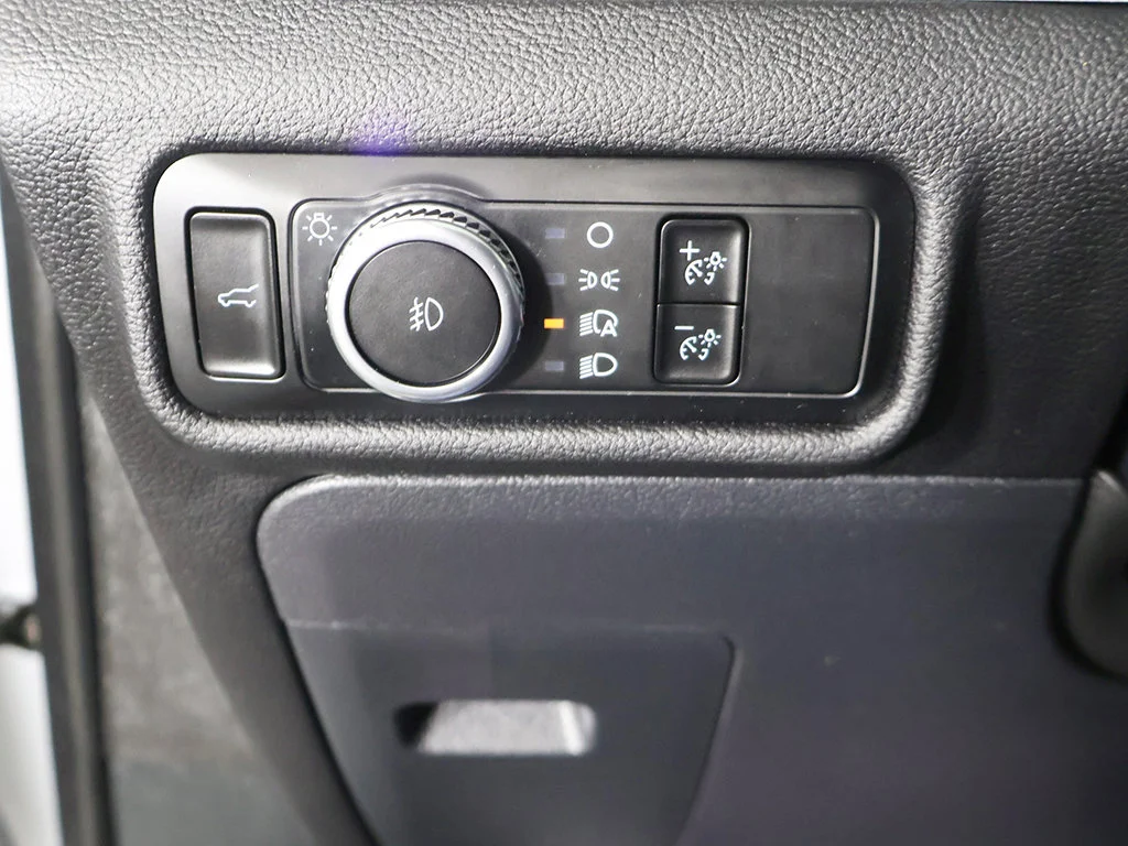 Used 2022 Silver Ford XLT image 35