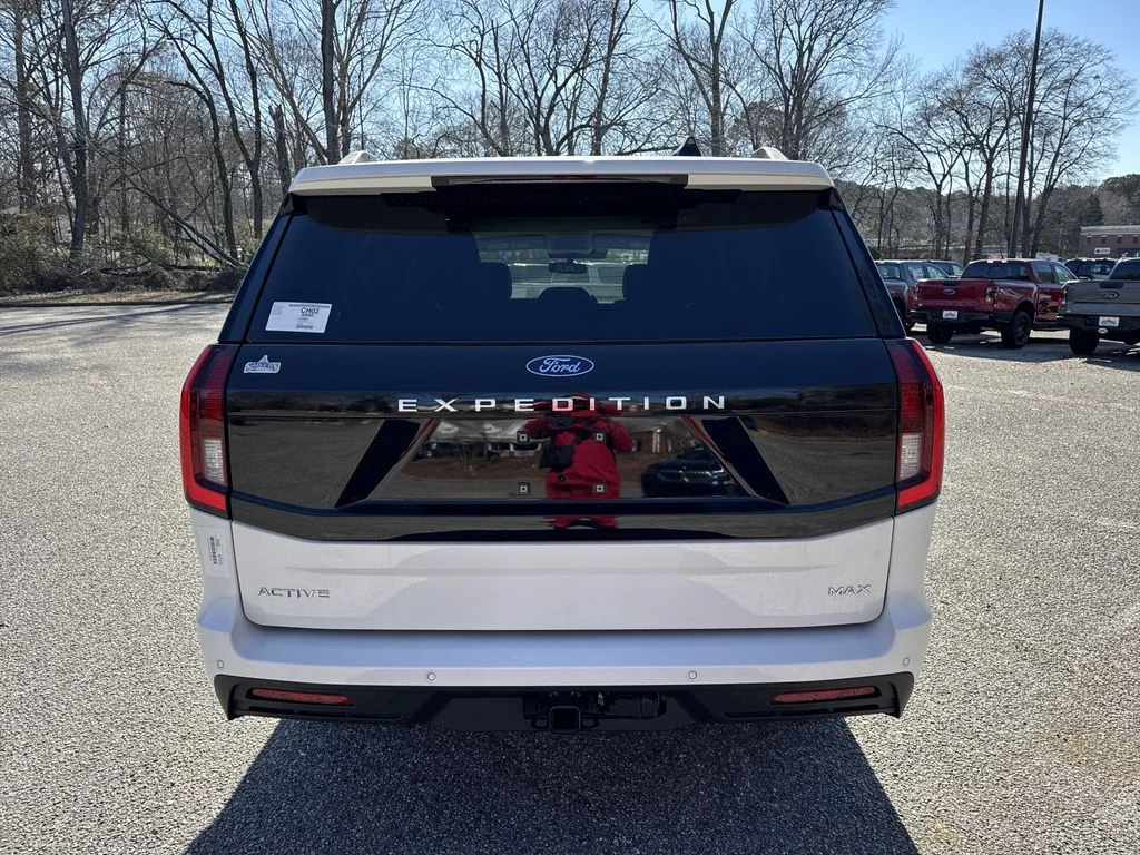 New 2026 Star White Metallic Tri-Coat Ford Active image 6
