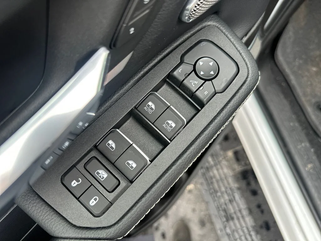 2026 RAM 1500 Laramie - Photo 15
