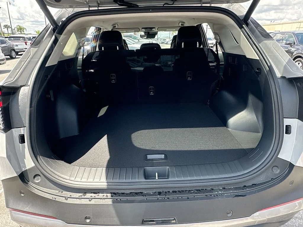 New 2026 Wolf Gray Kia EX image 24
