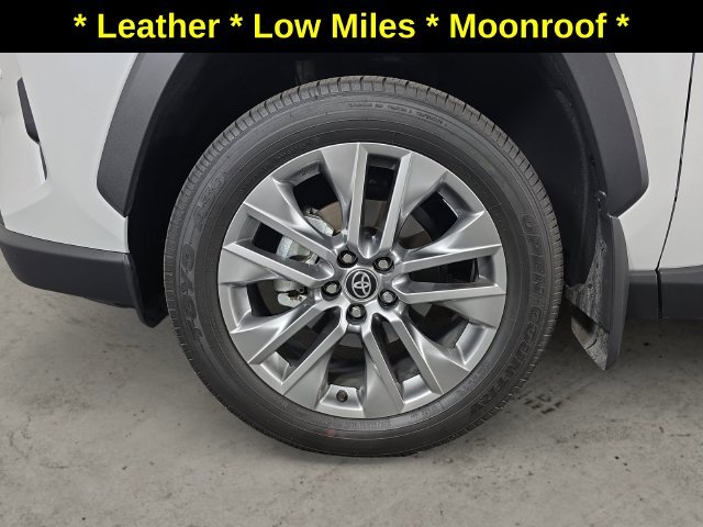 Used 2025 Pearl Toyota Limited image 9