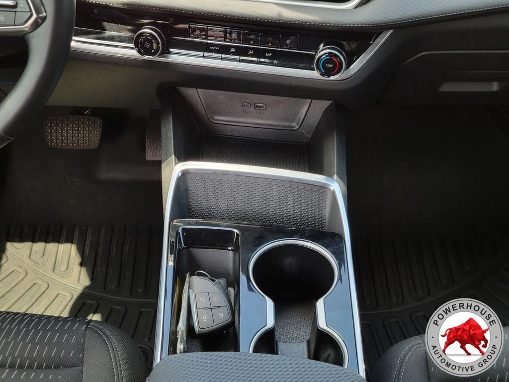 Used 2025 Green Chevrolet LT image 22