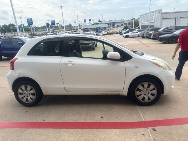 Used 2007 White Toyota Base image 1