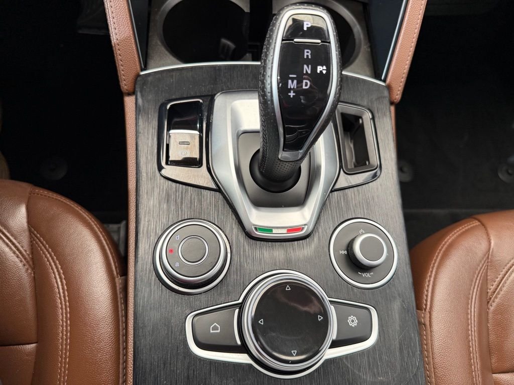 Used 2021 Gray Metallic Alfa Romeo Sprint image 39