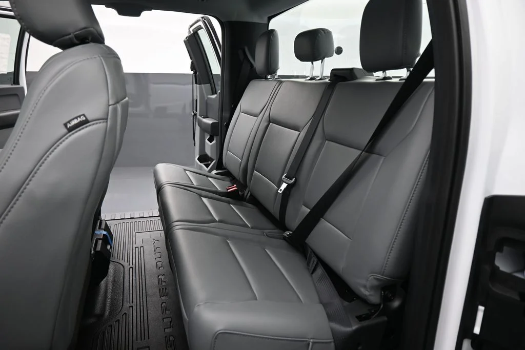 New 2026 Oxford White Ford XL image 14