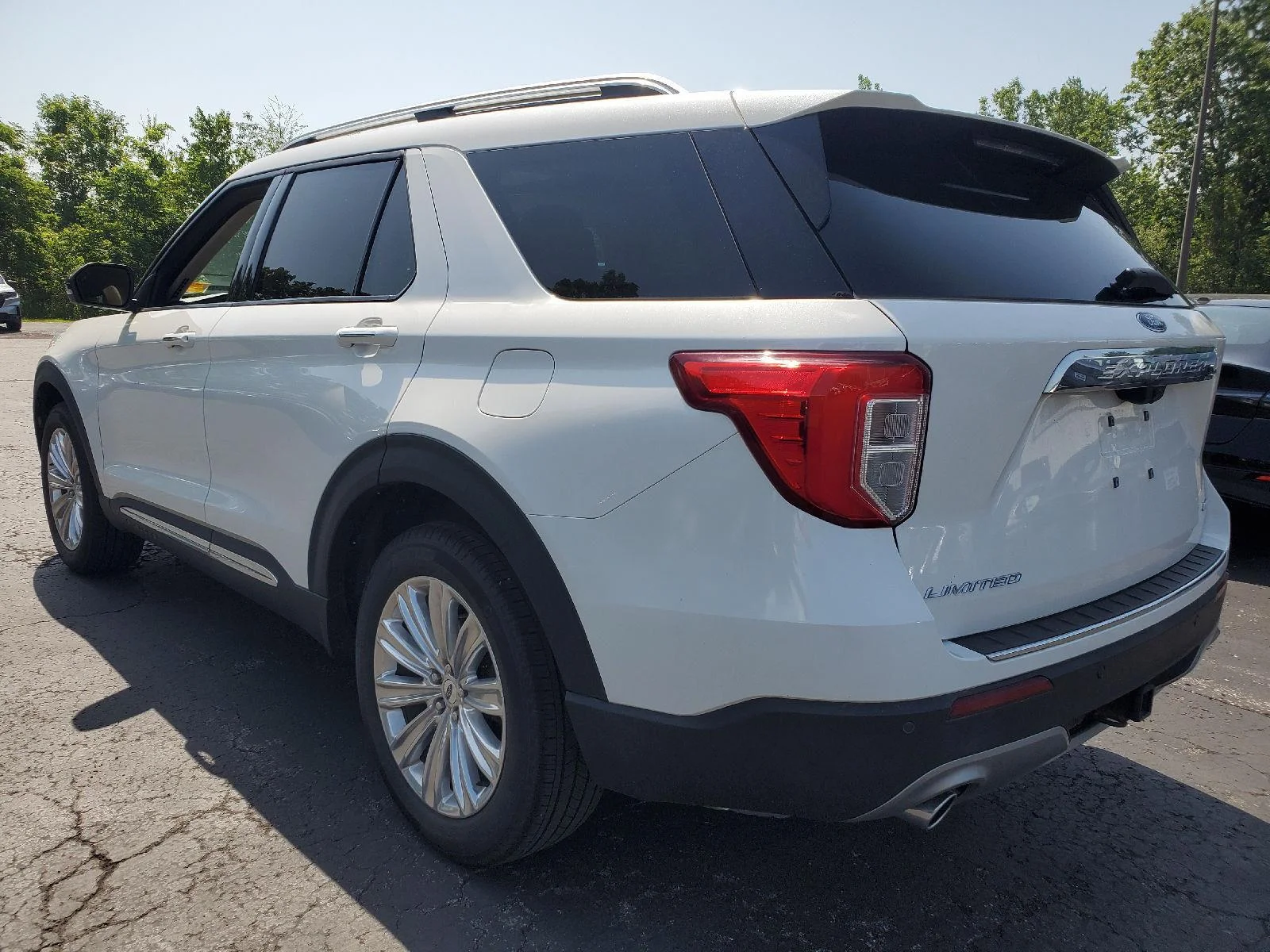 Used 2022 Star White Metallic Tri-Coat Ford Limited image 3
