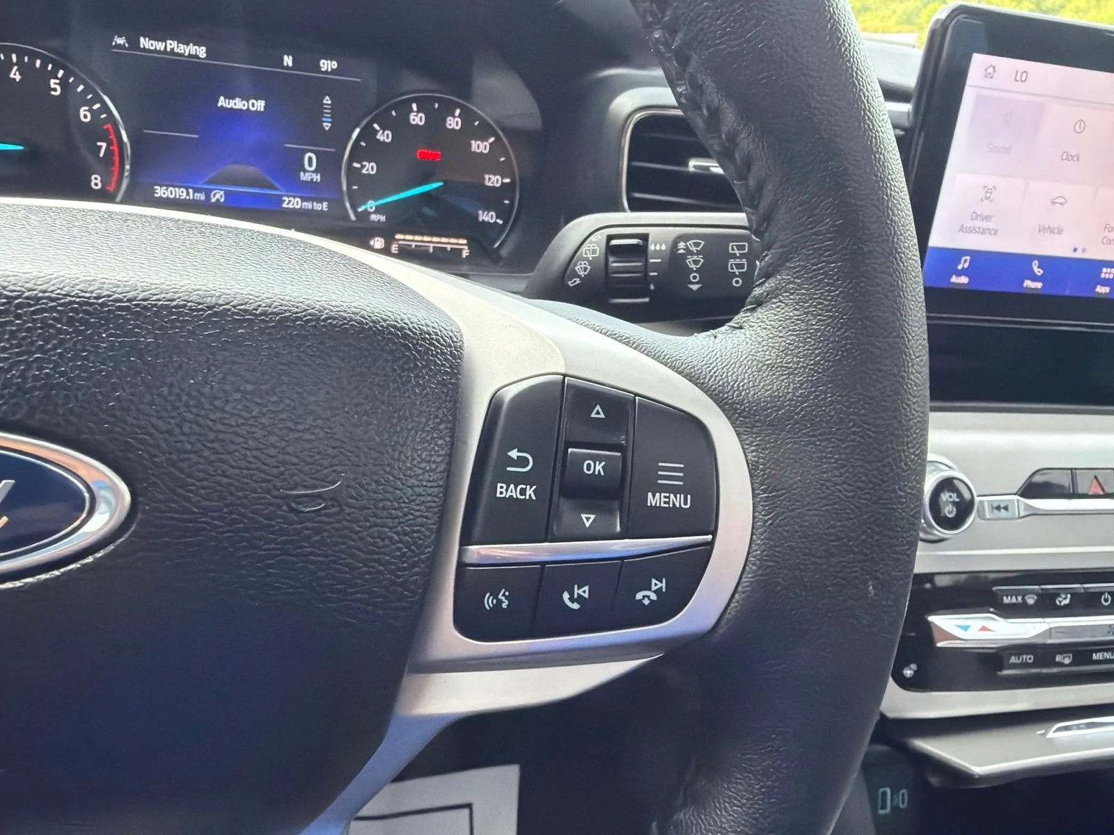 Used 2024 Green Ford XLT image 29