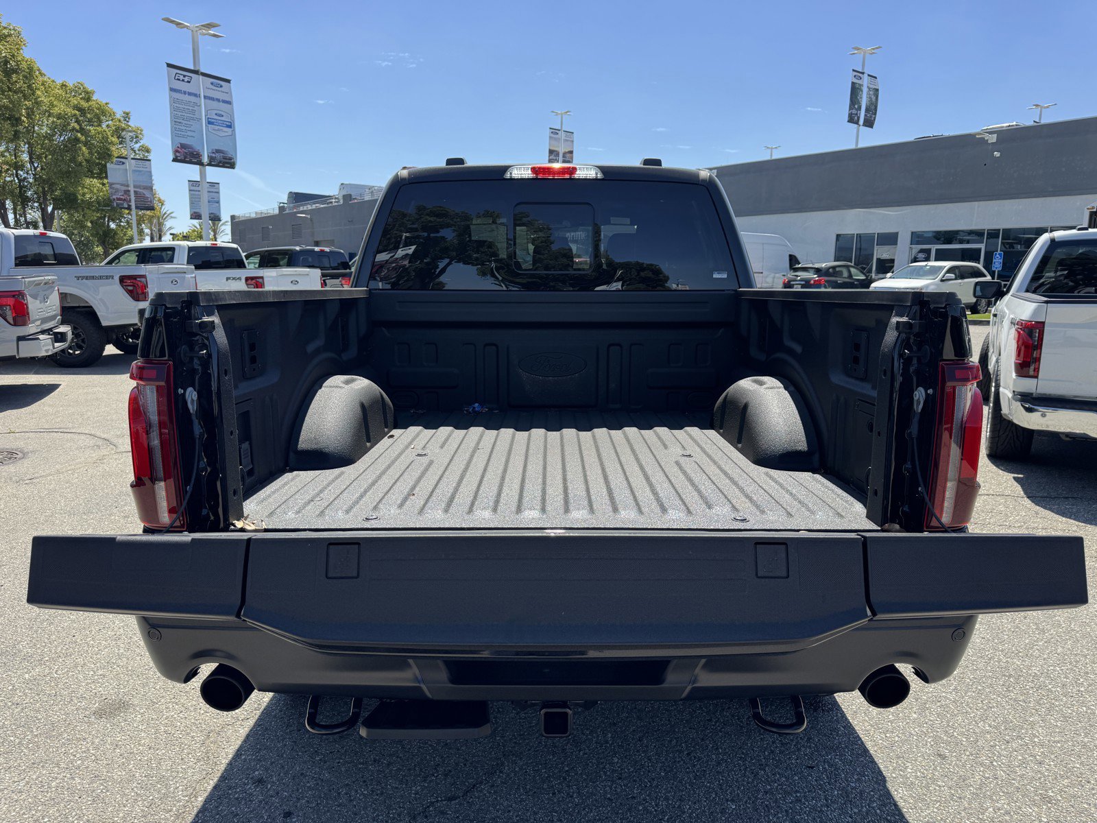 New 2025 Agate Black Metallic Ford Tremor® image 13