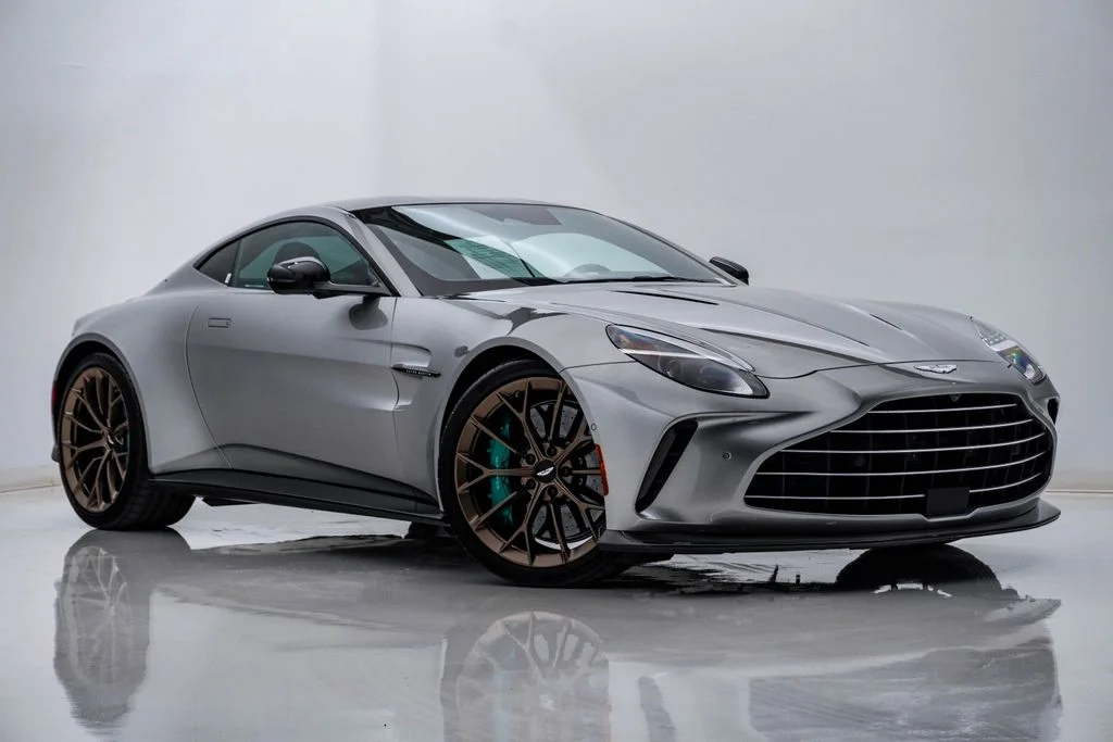 Used 2025 Aluminite Silver Aston Martin Carbon image 1