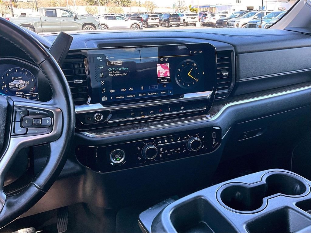 Used 2023 White Chevrolet LT image 17