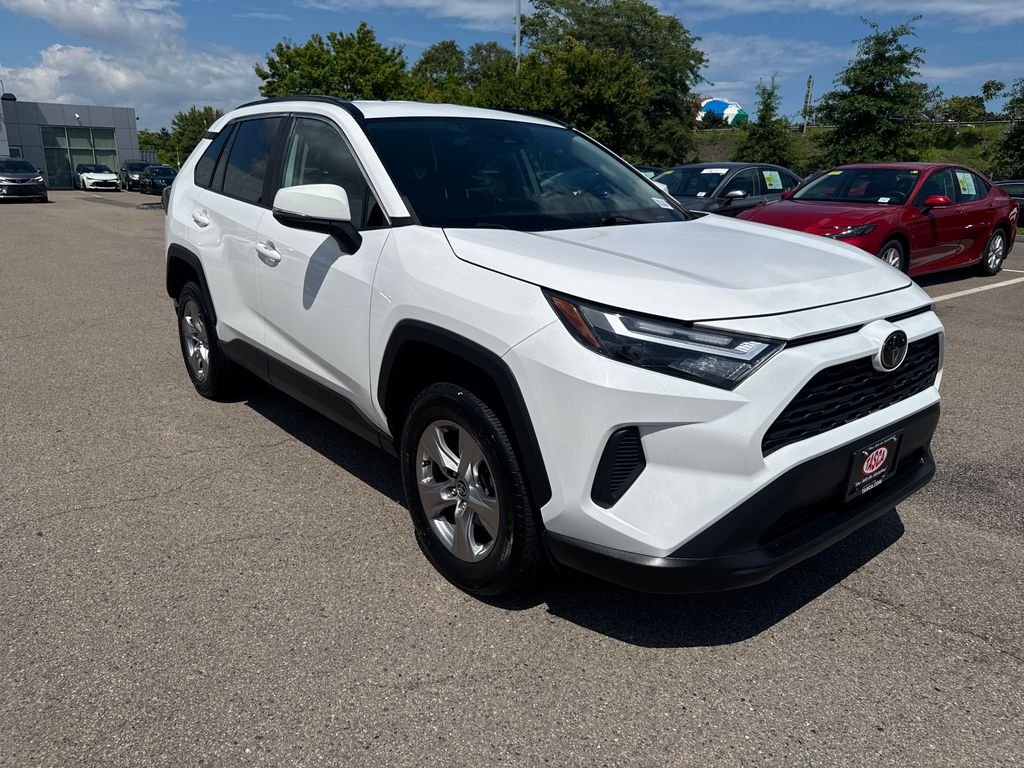 Used 2023 White Toyota XLE image 10