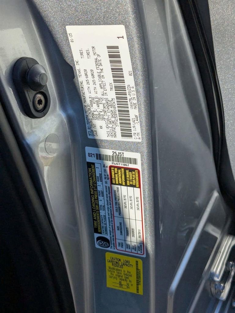 2025 Toyota Tundra Platinum - Photo 46