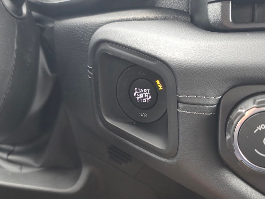New 2026 Black Clear-Coat Exterior Paint Jeep Rubicon X image 19