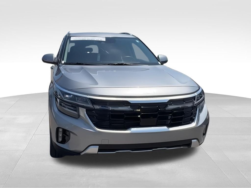 Used 2026 Gray Kia SX image 3